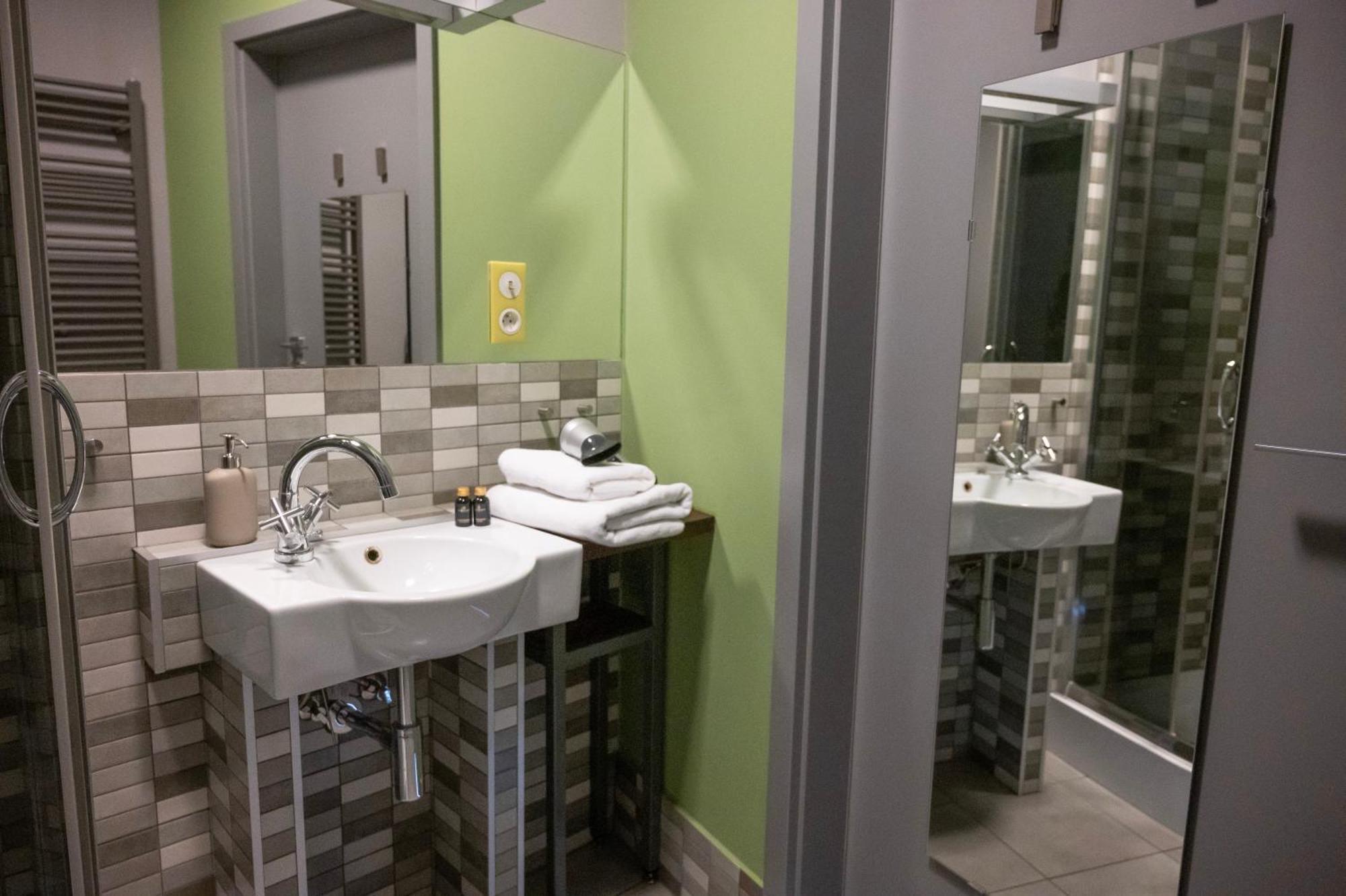 Republika Sloneczna Bed & Breakfast Poznan Bagian luar foto