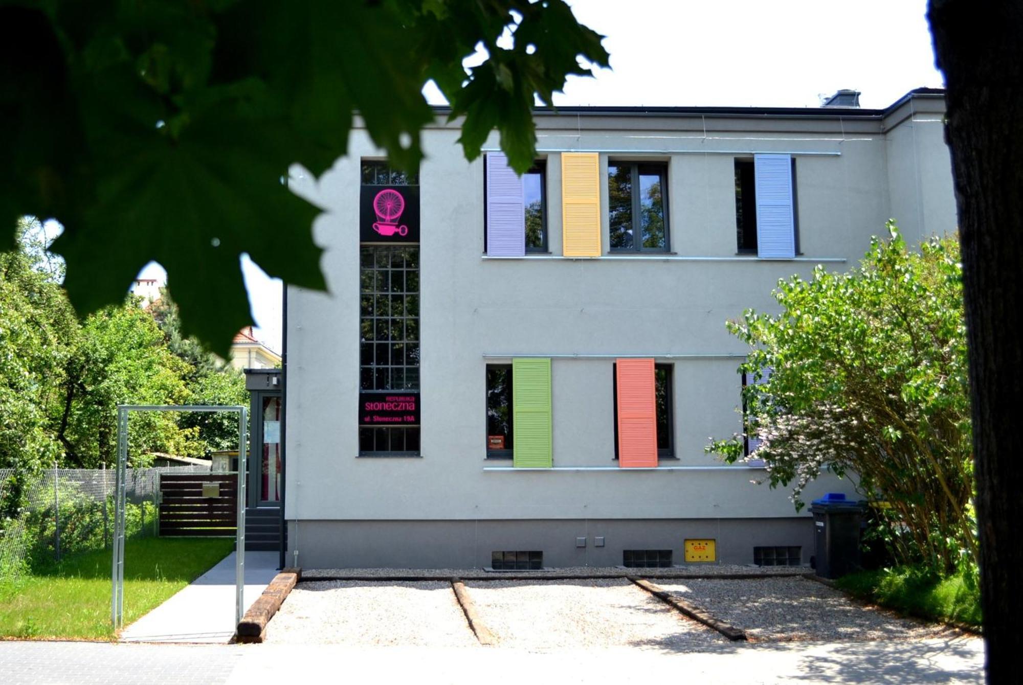 Republika Sloneczna Bed & Breakfast Poznan Bagian luar foto