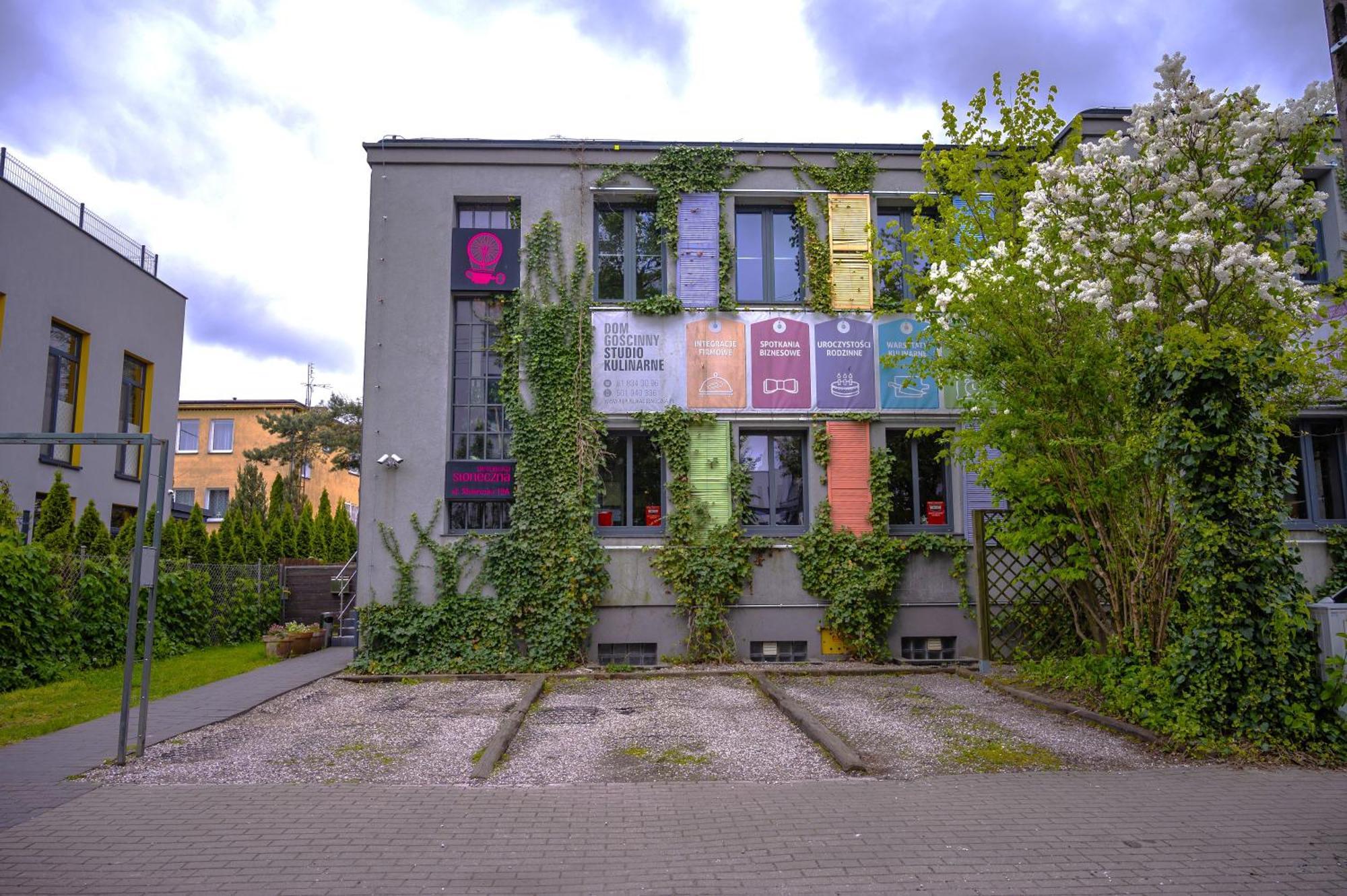 Republika Sloneczna Bed & Breakfast Poznan Bagian luar foto