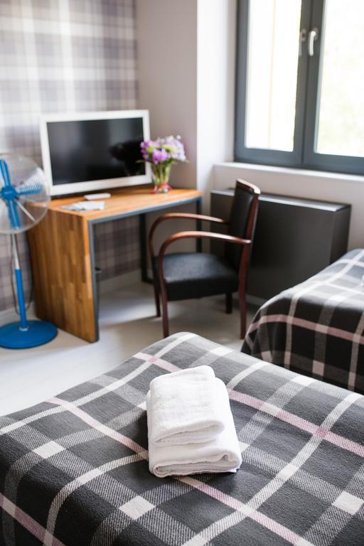 Republika Sloneczna Bed & Breakfast Poznan Bagian luar foto