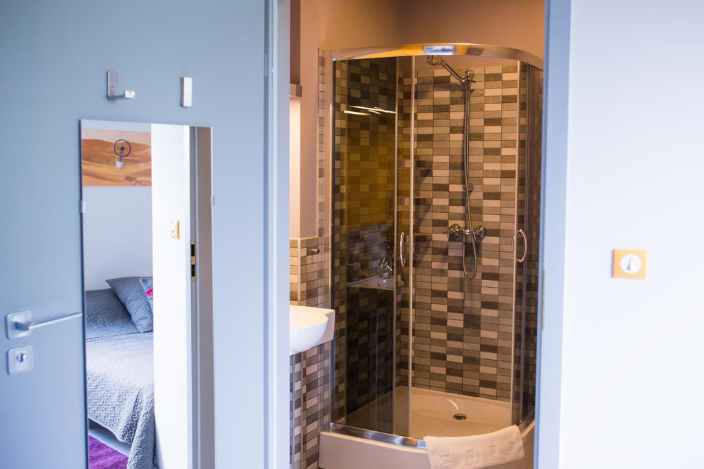 Republika Sloneczna Bed & Breakfast Poznan Bagian luar foto